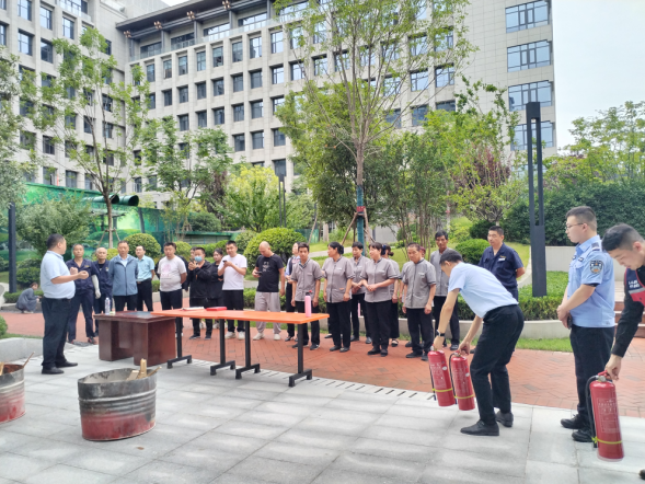 筑牢安全之基，擦亮安全底色
